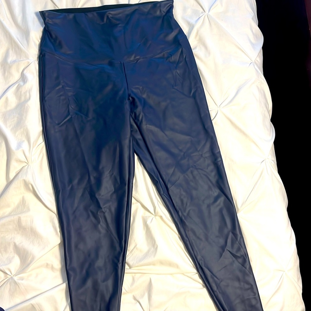 Yummie by Heather Thompson Faux Leather Legging Medieval Blue Never Worn